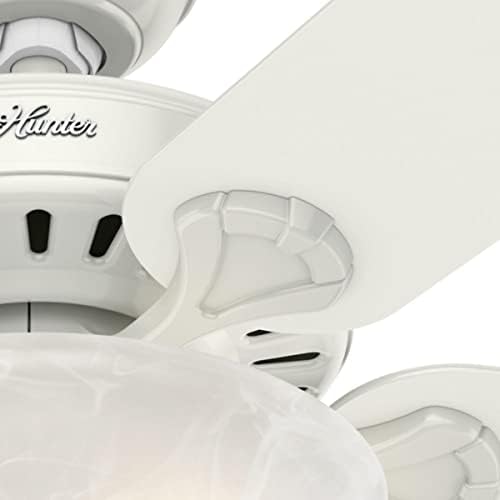 חברת המאוורר האנטר, 53251, מאוורר התקרה הלבן הטוב ביותר בגודל 52 אינץ 'עם ערכת אור LED ושרשרת משיכה