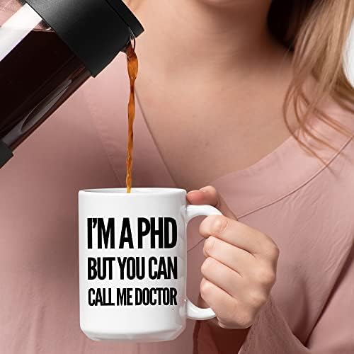 דוקטורט סיום מתנות-אני דוקטורט אבל אתה יכול לקרוא לי רופא קפה ספל-בדימוס רופא הערכה מתנות - חדש רופא