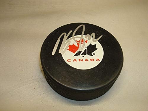 דן בויל חתם על קבוצת הוקי קנדה עם חתימה של 1א