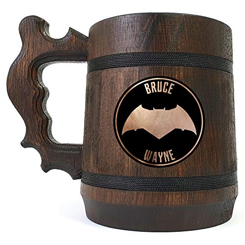 ספל בירה עץ של Bat Man, קומיקס בהתאמה אישית מתנה לספל בירה לגיימר, מתנה לחתנים, ספל עץ בעבודת יד חרוט