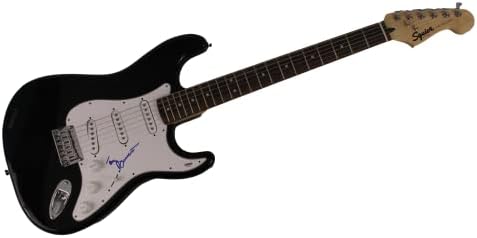 טוני בנט חתום על חתימה בגודל מלא פנדר שחור סטרטוקסטר גיטרה חשמלית עם אימות PSA/ DNA - קרונר אגדי, בגללך,