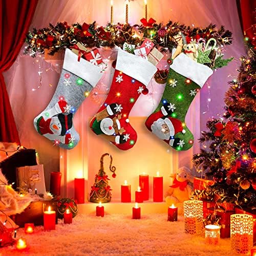 גרבי חג מולד עם אור, 3 חבילות קישוטי גרבי חג המולד גדולים, עם אייל שלג שלג של שלג של שלג וגרבי שרוול פרווה פו