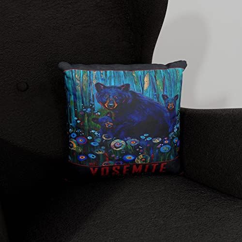 יוסמיטי דוב שחור הייבן קנבס זורק כרית לספה או לספה בבית ובמשרד מציור שמן מאת האמן קארי לר 18 x 18.