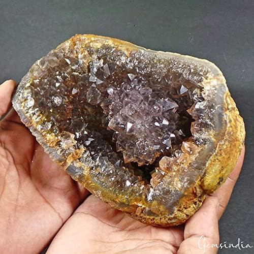 Gemsindia סלעים מעולים ומאובנים אשכול אמטיסט - 2.08 קילוגרם גבישים מדהימים וחומים עמוקים. Geode